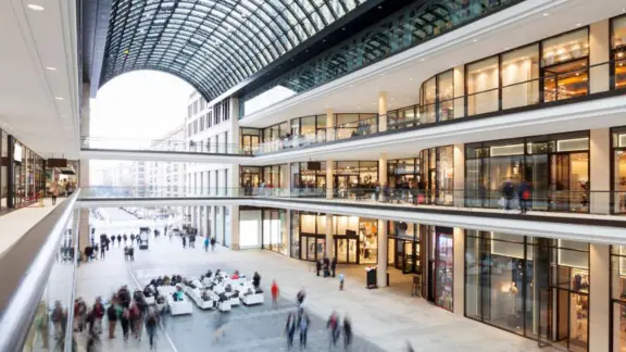 Advantech iEMS Empowers a Renowned Asian Mall to enhance operations and customer experience